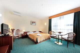Отель Hotel T&T Познань Двухместный номер с кроватью размера "king-size"-2